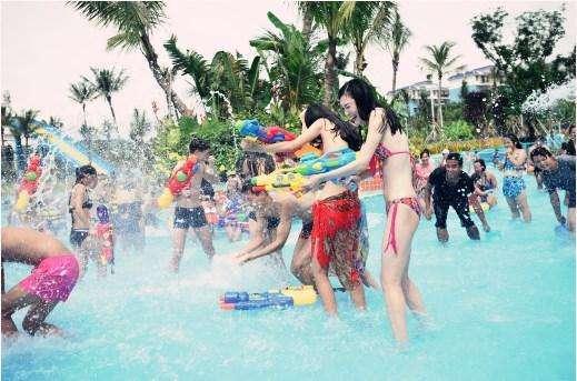 吃瓜奇葩水上乐园视频,吃瓜群众见证的疯狂瞬间